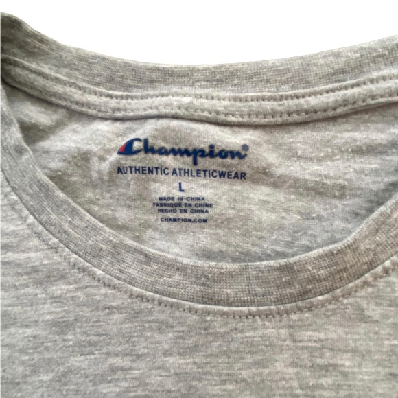 Champion. Girls gray shirt, size large. - Picture 3 of 4